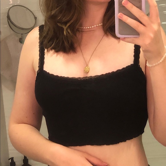 Garage cropped ribbed lace trim tank top with ruched front. - Picture 2 of 4